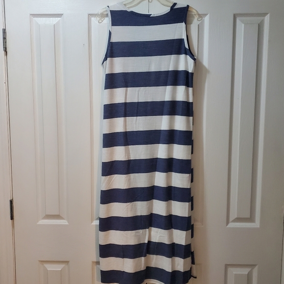 $10 Deals π€π striped front tie Sleeveless Lightweight Maxi Beach Dress size S - Picture 4 of 5